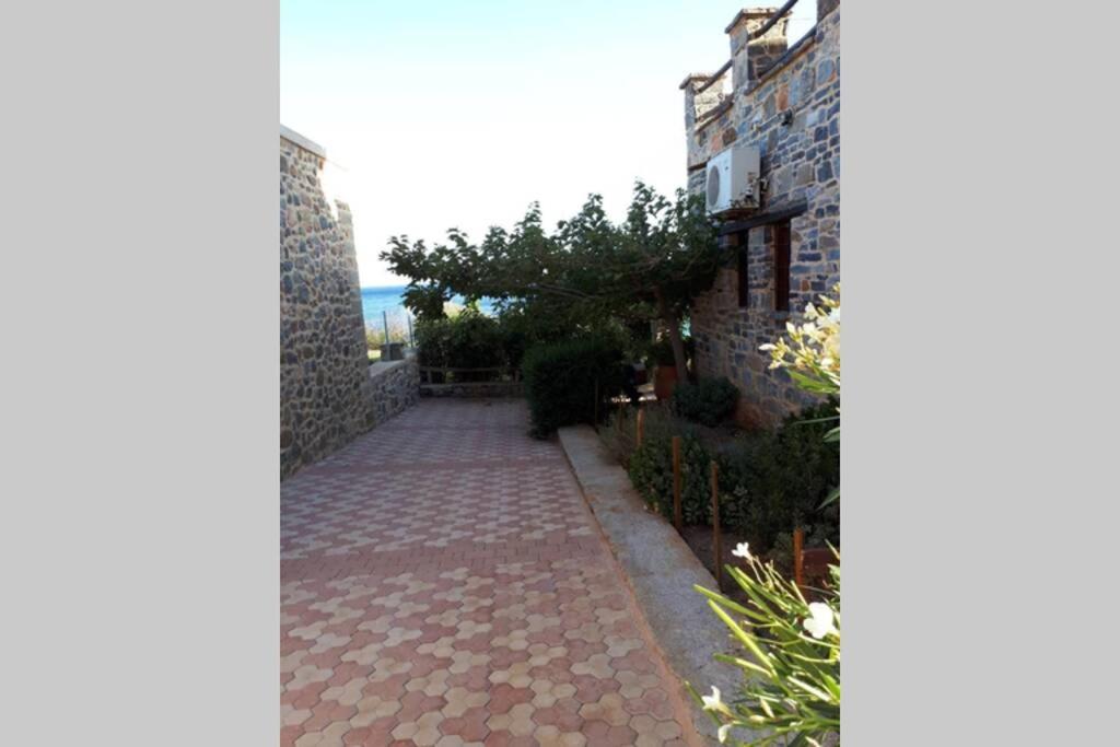 Traditional Stone House By The Sea... Kapetanianá Екстериор снимка